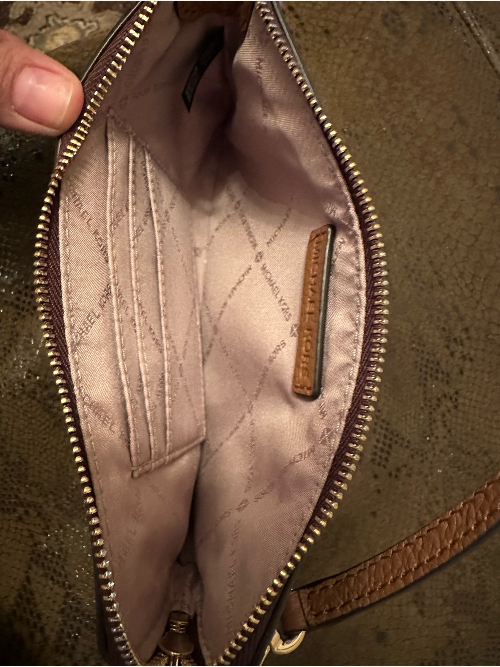 Michael Kors Fulton Large Top Zip Wristlet NWT Brown Acorn - Picture 4 of 15